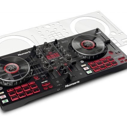 numark-mixtrack-platinium-fx-skin-model-platos-scaled-e1645274100106-600x424