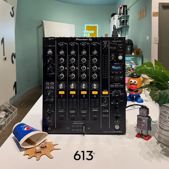 Estudio 613 - DJM 750 Mk2 Pioneer