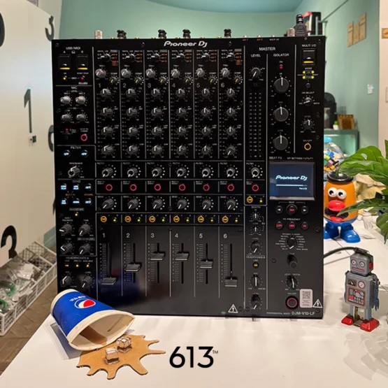 Estudio 613 - DJM V10 LF Pioneer
