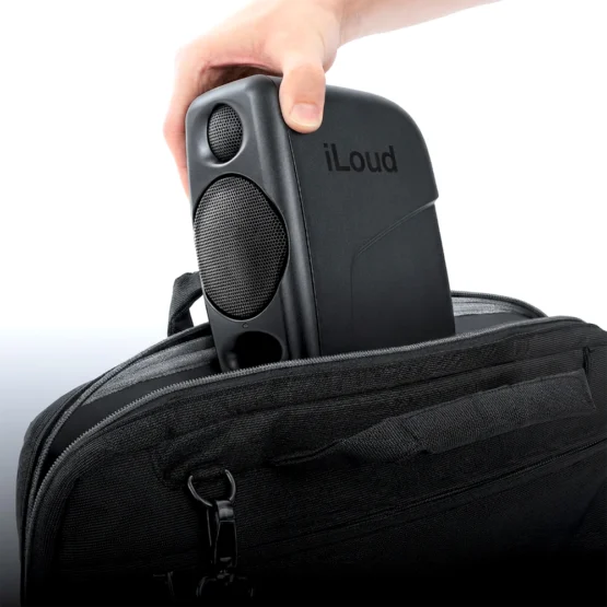 iLoud Micro IK Monitores en mano - 613