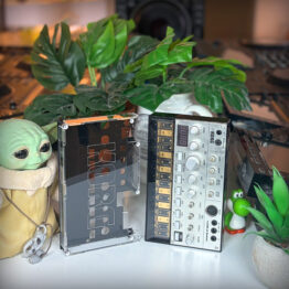 Dustcover Korg Volca Bass